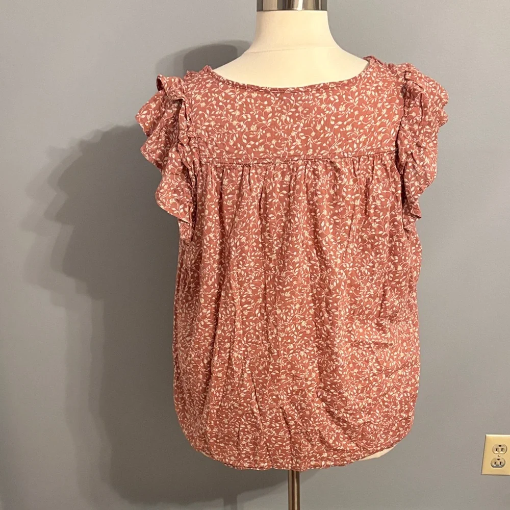 Old Navy Dusty Rose Floral Ruffled Sleeveless top 3X - Picture 6 of 6